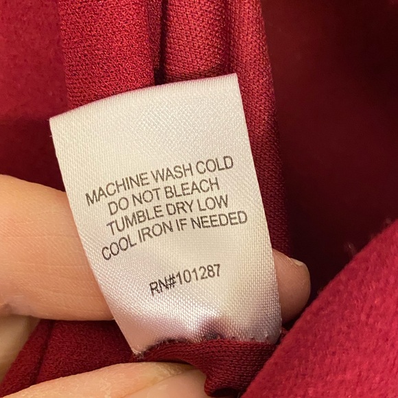 Alexia Amdor Women's Olivia Draped Sheath Dress. Crimson, Knee Length. Size S. - Picture 10 of 10